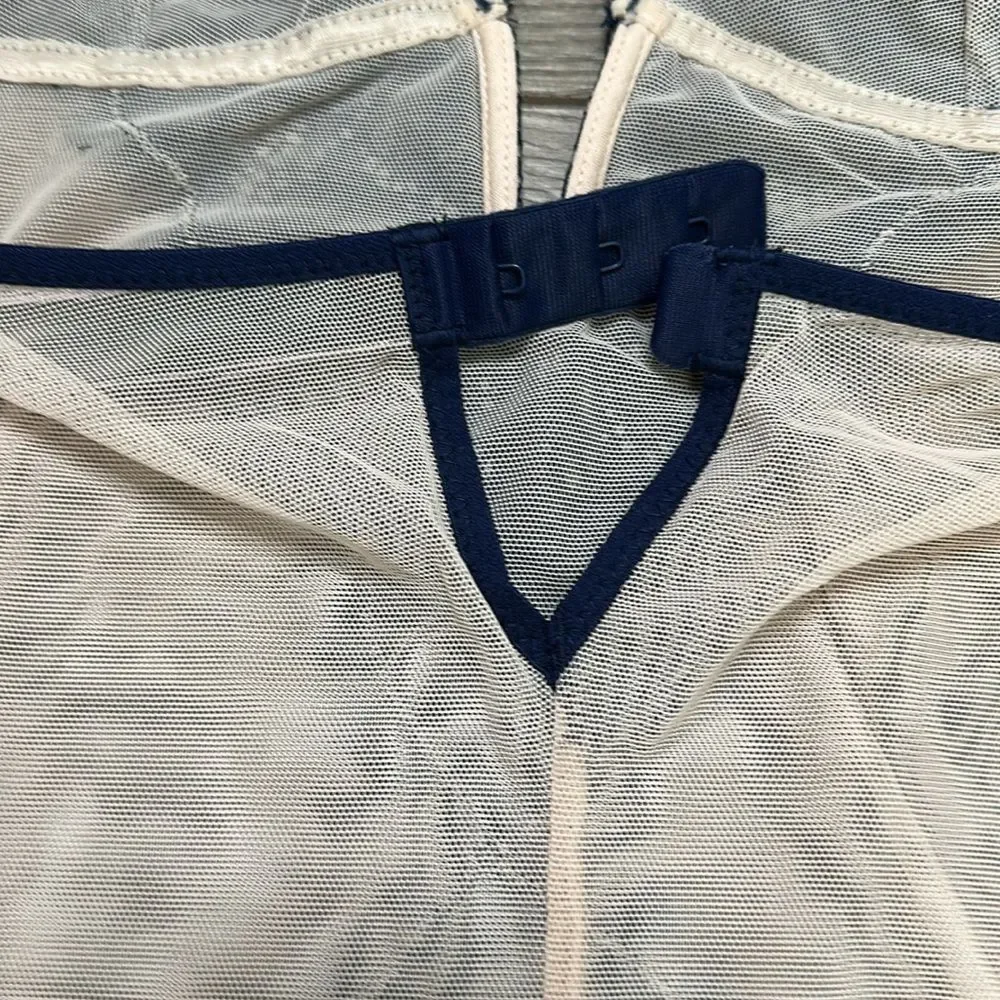 Victoria’s Secret V Wire Beige And Blue Lace V-String Teddy Bodysuit Size Medium